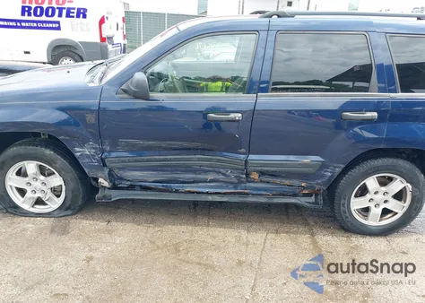 2005 Jeep Grand Cherokee Laredo из США, поврежденный, VIN 1J4GR48K85C672471